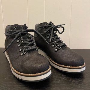 White Mountain Clifton bootie. Women’s 7